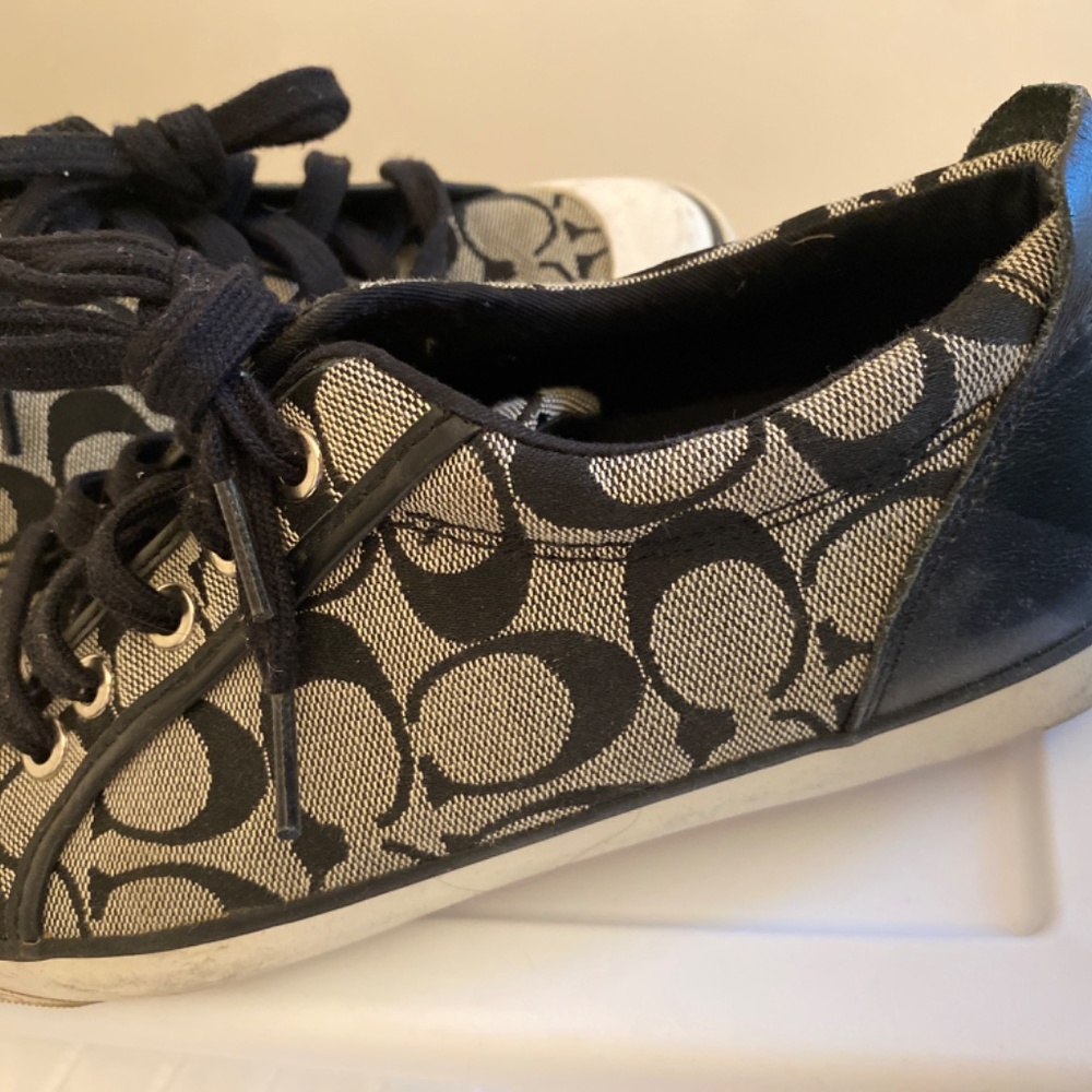 Vintage coach shoes - Picture 2 of 3